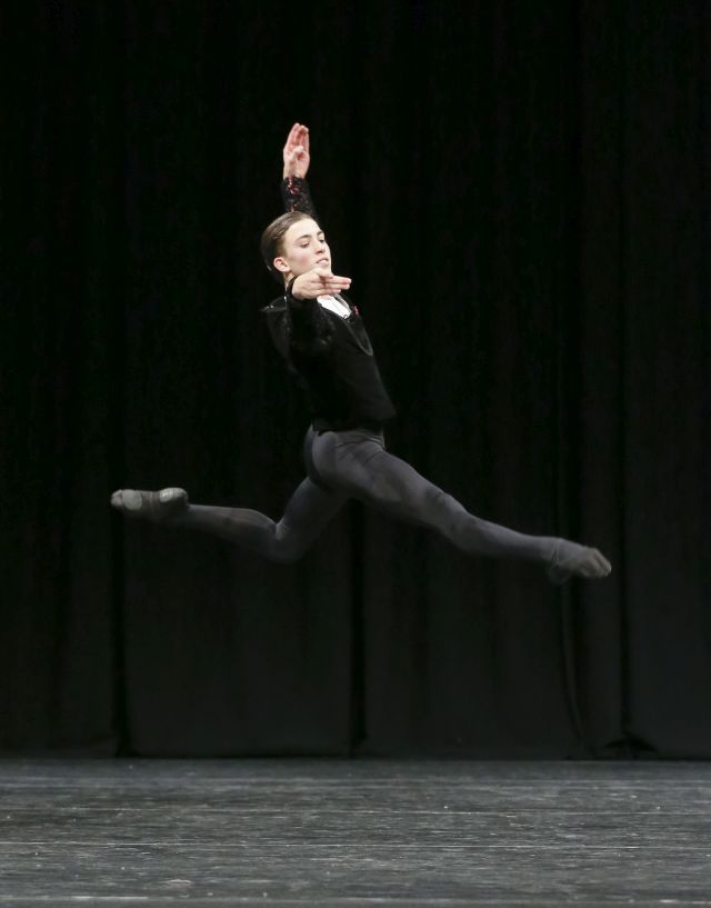 Luke Scoops The Pool Dance Australia luke-scoops-the-pool-dance-australia